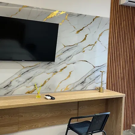 Ar Downtown * Tirana