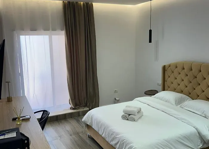 Ar Center * Τίρανα