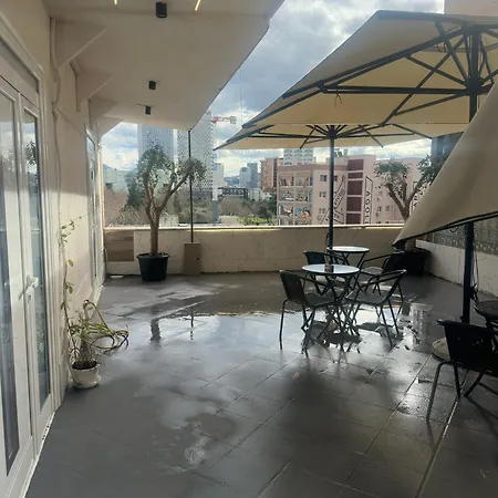 Ar Center * Τίρανα