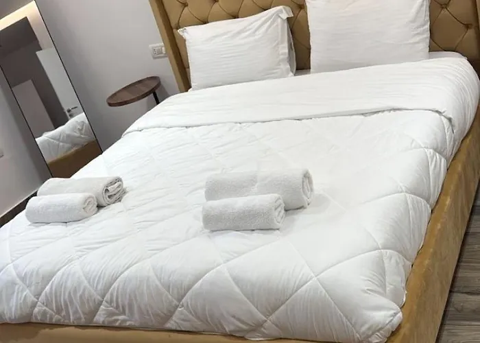 Ar Center Appartement Tirana